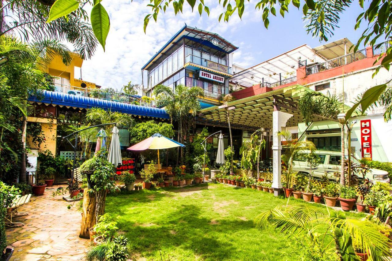 Hotel Ashrey Dehradun Zewnętrze zdjęcie
