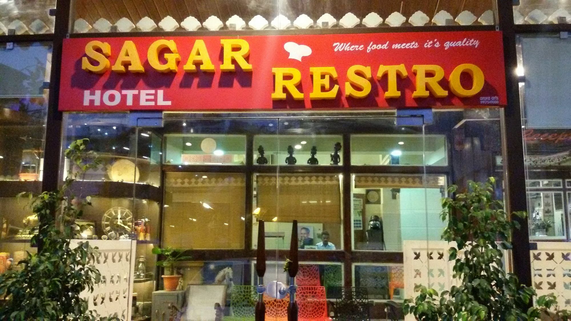 Hotel Ashrey Dehradun Zewnętrze zdjęcie
